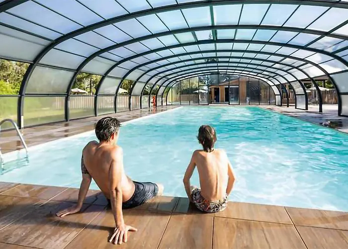 Amazing Stacaravan In Camping 3*