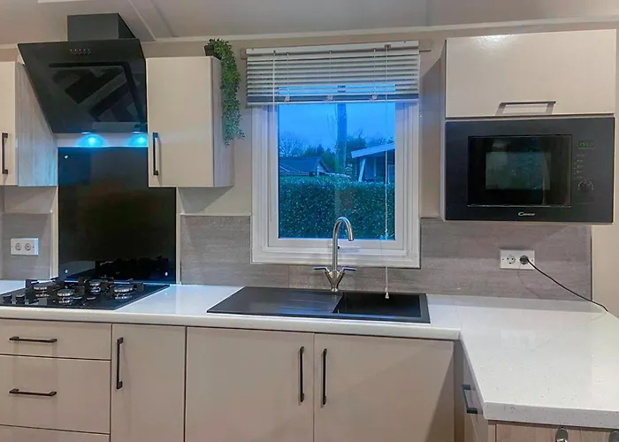 Camping Amazing Stacaravan In 3*