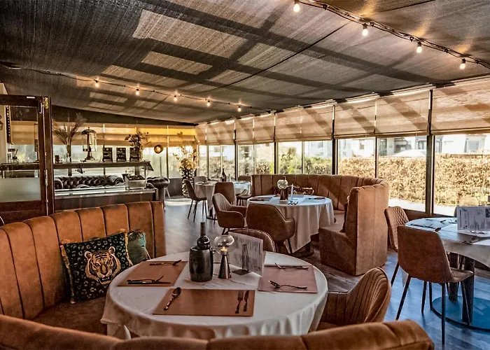 Amazing Stacaravan In Harderwijk